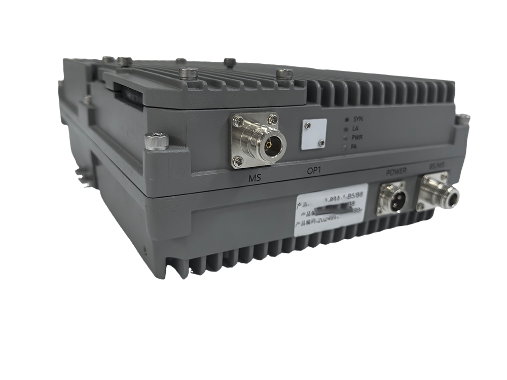  阿合奇三频手机信号接收器2000㎡